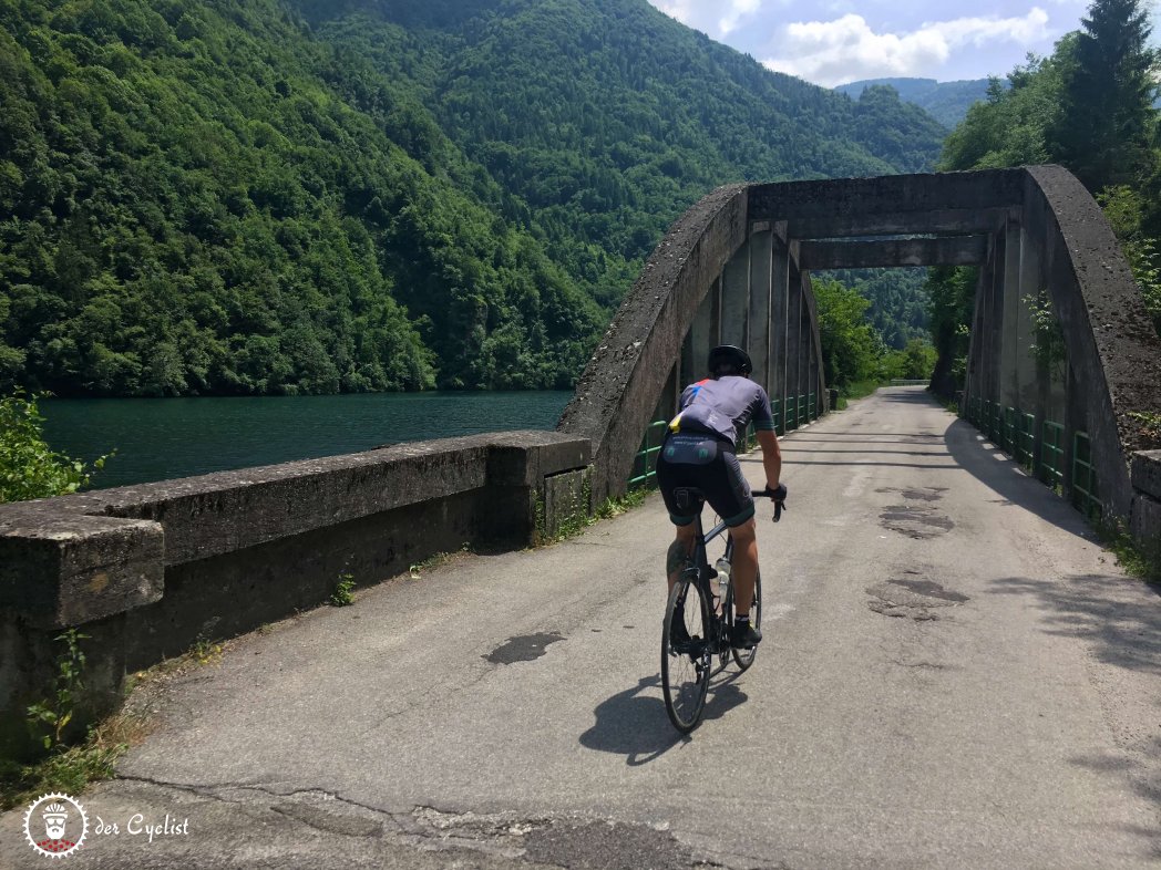 Grandiose Runde im Zeichen des Maglia Rosa.